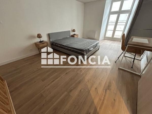 Location Appartement meublé 2 pièces 50.6 m² - Saint-maixent 79400