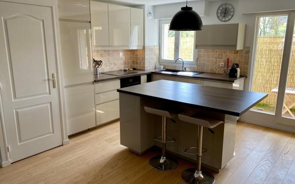 Appartement à louer    2 pièces •  Noisy-le-Grand