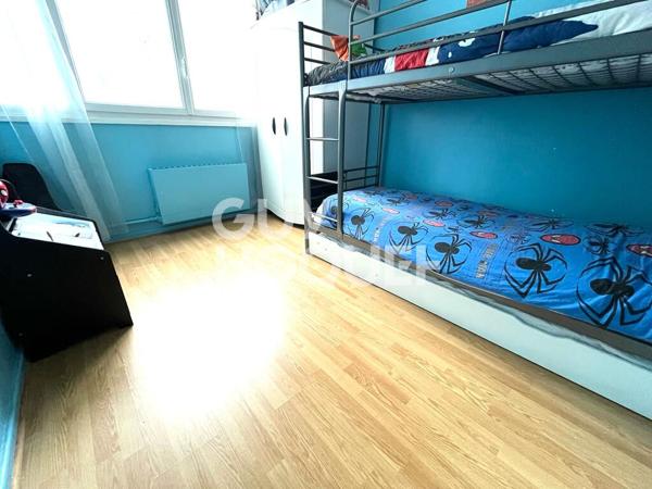 VILLEURBANNE, QUARTIER GRATTE CIEL - T4 / T5 familial