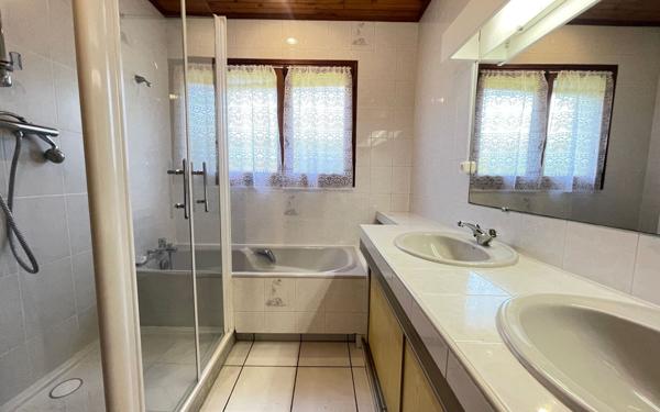 Maison à vendre    4 pièces •  Dax