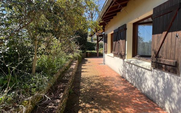 Maison à vendre    4 pièces •  Dax