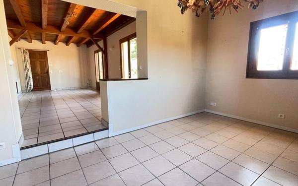 Maison à vendre    4 pièces •  Dax