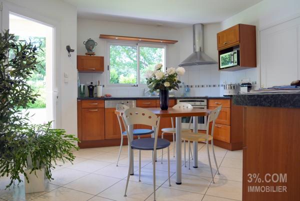 Magnifique maison de 195 m² terrain de 709 m², garage, carport, cave Montreuil-Juigné (49460)