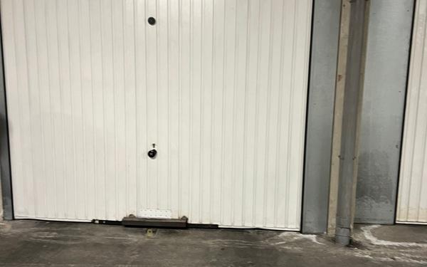 Stationnement à vendre    13 m2 Marseille 14