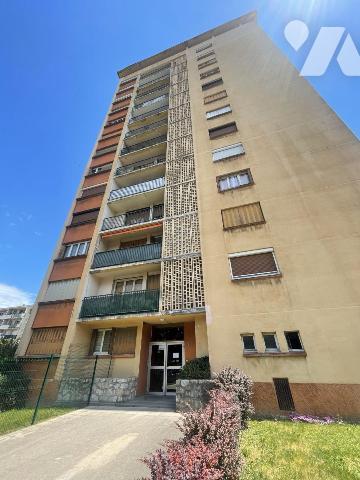 Grenoble, SECTEUR LES ALPINS, APPARTEMENT AVEC BALCON