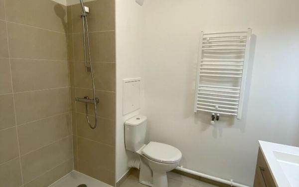 Appartement à vendre    2 pièces • 35,59 m2 Clamart