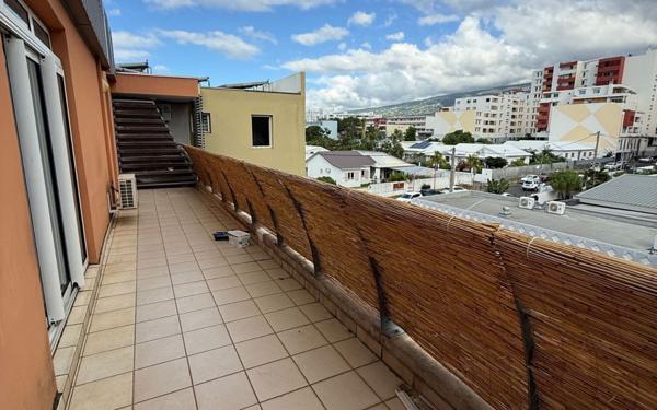 Appartement à vendre    4 pièces • 78,99 m2 Saint-Denis