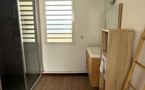 Appartement à vendre    4 pièces • 78,99 m2 Saint-Denis