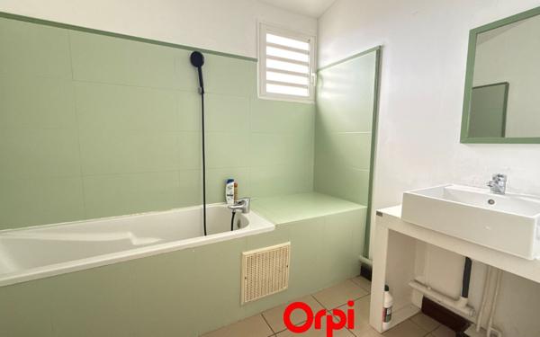 Appartement à vendre    4 pièces • 78,99 m2 Saint-Denis