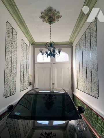 Maison de ville en parfait état:
- Rez-de-chaussée; entrée, séjour, salle à manger, cuisine en...