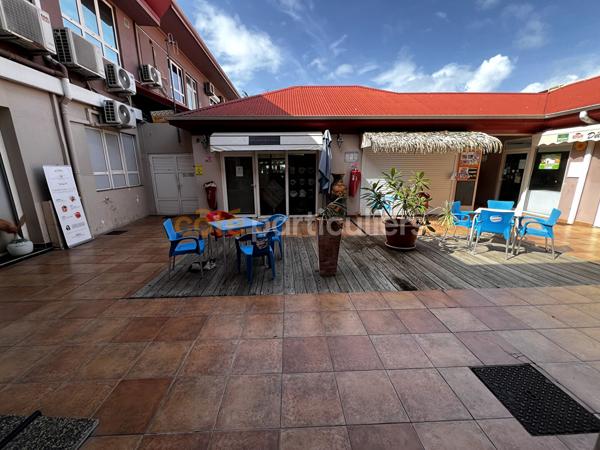 Vente
                Local commercial25 m² - 1 Pièce -
                    SAINT FRANCOIS (97118)