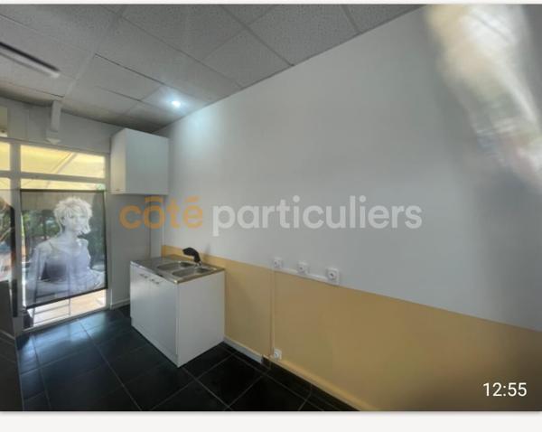 Vente
                Local commercial25 m² - 1 Pièce -
                    SAINT FRANCOIS (97118)