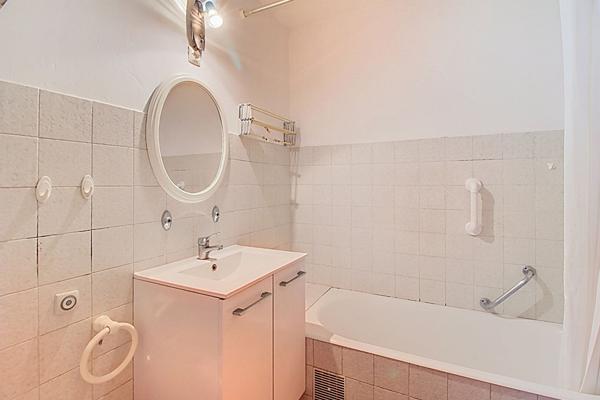 À VENDRE EN EXCLUSIVITÉ DRAGUIGNAN Appartement 3 pièces avec balcons, cave et parking