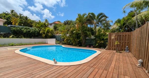 Vente                                                      Maison
                        
                     4 pièces                      94 m2                     à Sainte-Luce