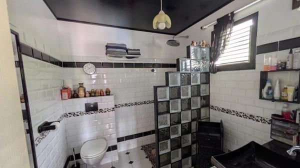 Vente                                                      Maison
                        
                     4 pièces                      94 m2                     à Sainte-Luce
