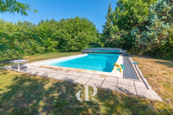 Charmante maison prete à vivre avec piscine et beau jardin