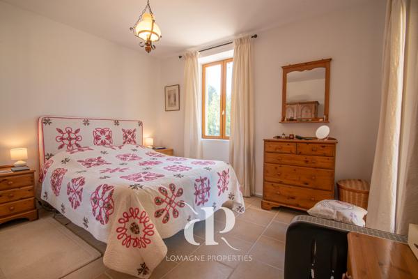 Charmante maison prete à vivre avec piscine et beau jardin