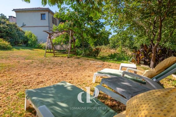 Charmante maison prete à vivre avec piscine et beau jardin