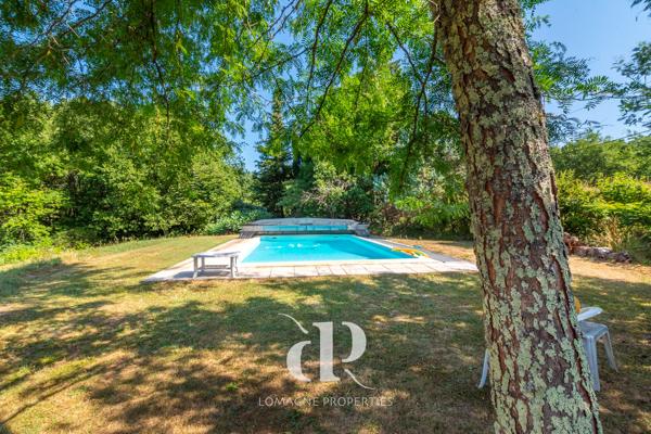 Charmante maison prete à vivre avec piscine et beau jardin