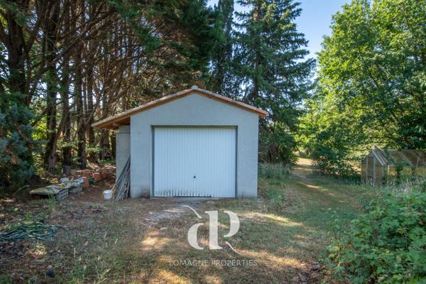 Charmante maison prete à vivre avec piscine et beau jardin