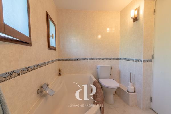 Charmante maison prete à vivre avec piscine et beau jardin