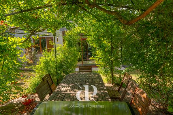 Charmante maison prete à vivre avec piscine et beau jardin