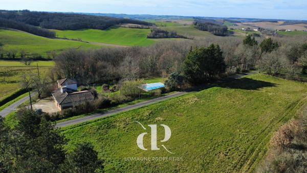 Charmante maison prete à vivre avec piscine et beau jardin