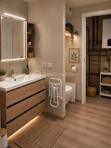 À seulement quelques minutes de Reims, venez découvrir cette agréable maison de 92,27 m², située dans un quartier résidentiel calme de Bétheny, une commune particulièrement appréciée pour sa qualité de vie, ses commerces, ses écoles et sa proximité immédiate avec Reims.
Dès l'entrée, vous découvrirez une maison fonctionnelle et lumineuse comprenant une entrée, un séjour convivial, une cuisine équipée indépendante, l’étage est composé de trois chambres, une salle de bains, des WC séparés.
 La maison dispose d’un garage. Une distribution idéale pour accueillir une famille ou un jeune couple en quête d'un cadre de vie agréable.
À l'extérieur, le jardin privatif de 146 m² constitue un véritable prolongement de la pièce de vie.
Vous pourrez y aménager une terrasse pour les beaux jours, un espace détente, un coin repas ou encore un jardin fleuri. Un extérieur agréable à vivre et facile à entretenir, idéal pour profiter des beaux jours en famille ou entre amis.
La maison est habitable immédiatement et ne nécessite pas de gros travaux. Les améliorations à prévoir concernent principalement un rafraîchissement et une remise au goût du jour, vous laissant la liberté de personnaliser les lieux selon vos envies.
Pour ceux qui souhaitent aller plus loin dans l'optimisation du confort, une amélioration de l'isolation pourrait permettre d'améliorer les performances énergétiques du logement et de viser un passage du DPE D vers une classification C.
Son emplacement est un véritable atout : vous bénéficierez d'un environnement calme tout en restant à proximité des écoles, des commerces, des services, des transports et des principaux axes permettant de rejoindre rapidement Reims.
Une maison idéale pour créer de nouveaux souvenirs dans un secteur où les biens sont particulièrement recherchés.

Une visite vous permettra d'apprécier tout son potentiel. Contactez-moi dès aujourd'hui pour plus d'informations ou pour organiser une visite.