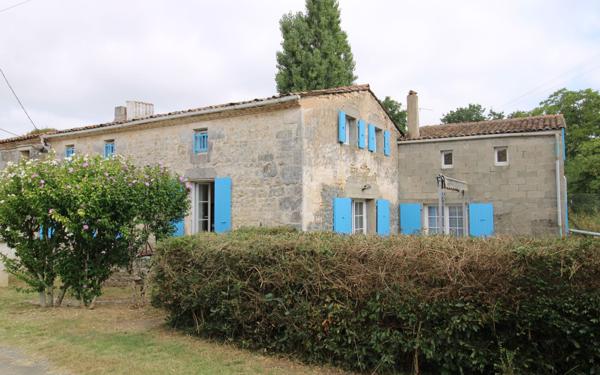 Maison à vendre    6 pièces •  Balanzac