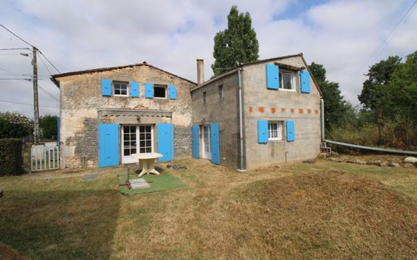 Maison à vendre    6 pièces •  Balanzac