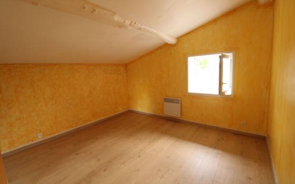 Maison à vendre    6 pièces •  Balanzac