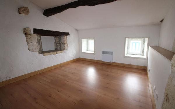 Maison à vendre    6 pièces •  Balanzac