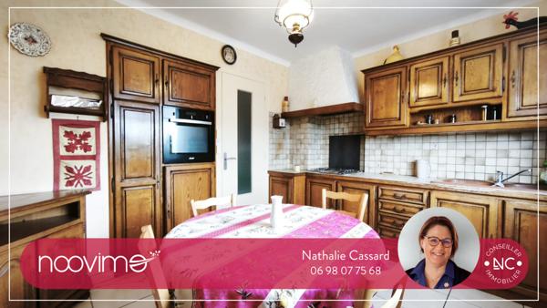 MAISON FAMILIALE de 160 m² 4 chambres, dont partie indépendnate avec double-garage de 40 m² sur 600 m²