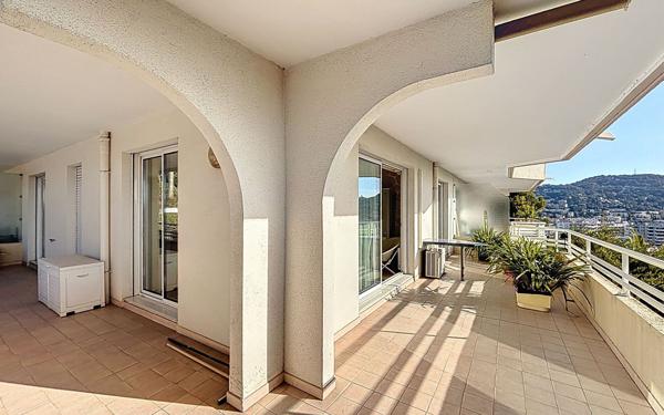 Appartement à vendre    3 pièces • 57,45 m2 Le Cannet