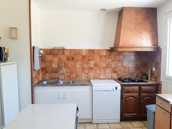 Maison à louer 923 € CC Rouffilhac 5 p 107 m² DPE D