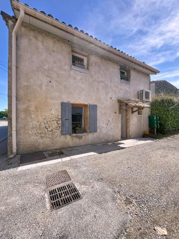 Adorable maison de village sans travaux, 2 chambres, un bureau, cuisine neuve, matériaux anciens préservés
