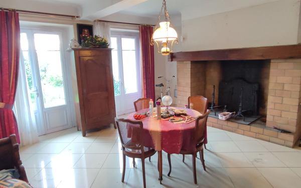 Maison à vendre    5 pièces • 185 m2 Vic-en-Bigorre