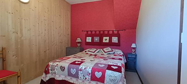 Chalet cosy et lumineux orienté sud-ouest sur Grand Roc avec une vue magnifique.