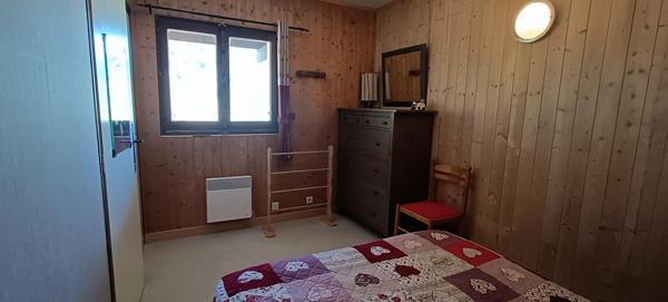 Chalet cosy et lumineux orienté sud-ouest sur Grand Roc avec une vue magnifique.