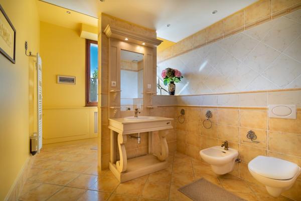 Vente Appartement de luxe Évian-les-Bains 7 Pièces 279 m²
