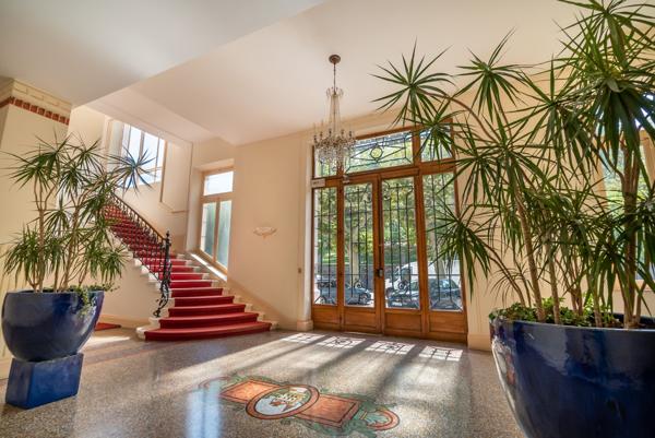 Vente Appartement de luxe Évian-les-Bains 7 Pièces 279 m²