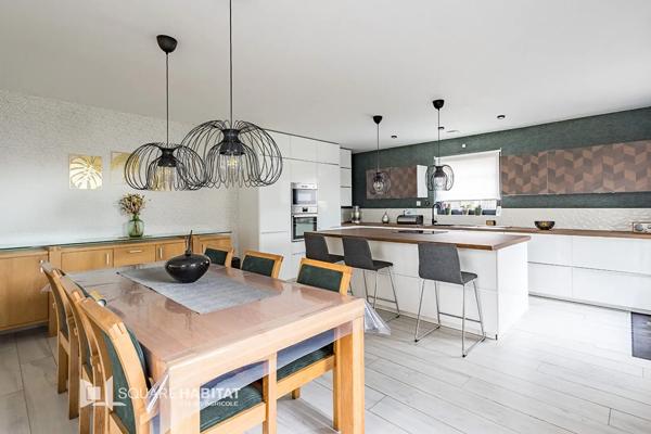 Maison à vendre 6 pièces 217m² Halluin (59250)