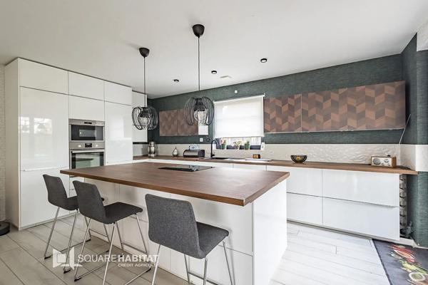 Maison à vendre 6 pièces 217m² Halluin (59250)