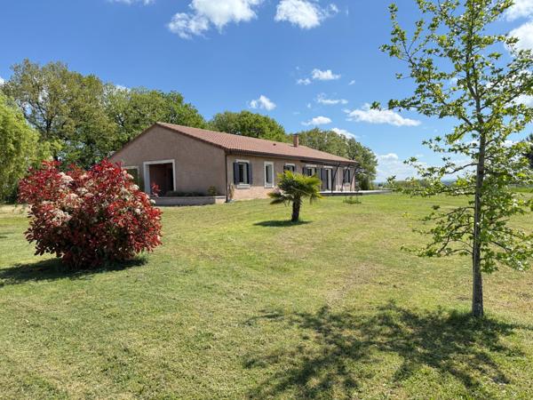 Maison de plain pied de 143 m2 proche du village de Monestiés