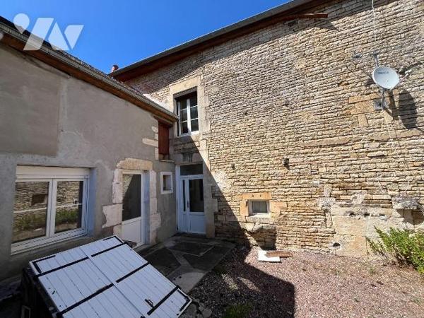 Maison à vendre à Les Riceys (10340), Aube. Maison en pierre de 124 m² habitables, cuisine, séj...