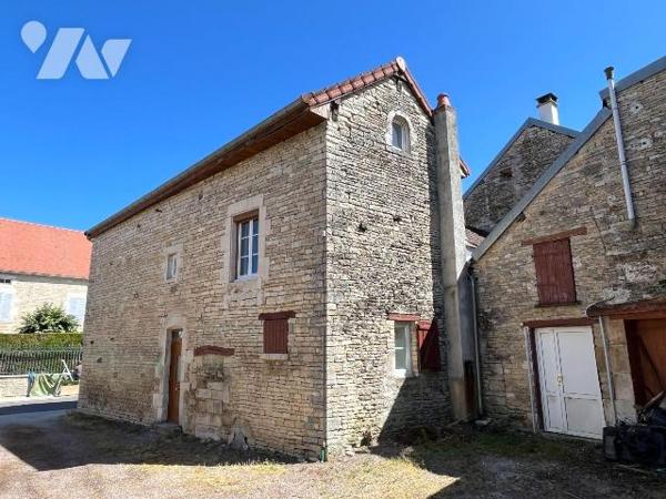 Maison à vendre à Les Riceys (10340), Aube. Maison en pierre de 124 m² habitables, cuisine, séj...