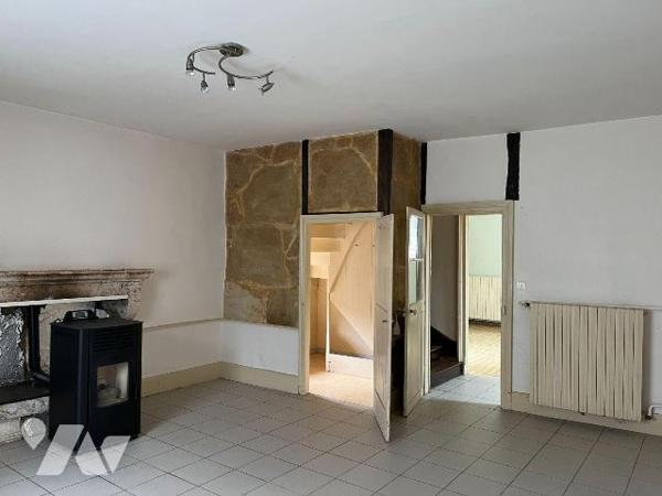 Maison à vendre à Les Riceys (10340), Aube. Maison en pierre de 124 m² habitables, cuisine, séj...