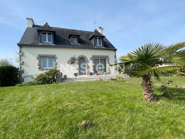 Maison à vendre Elven centre avec 1500 m² de terrain constructible