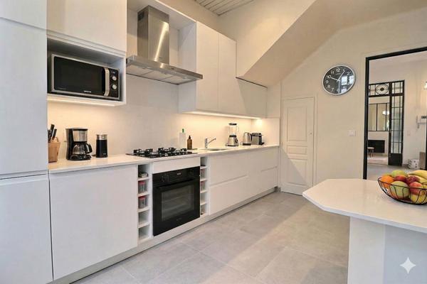 MAISON FAMILIALE COEUR VILLAGE TYPE 8 / JARDIN