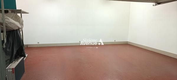 Parking / box 30 m2